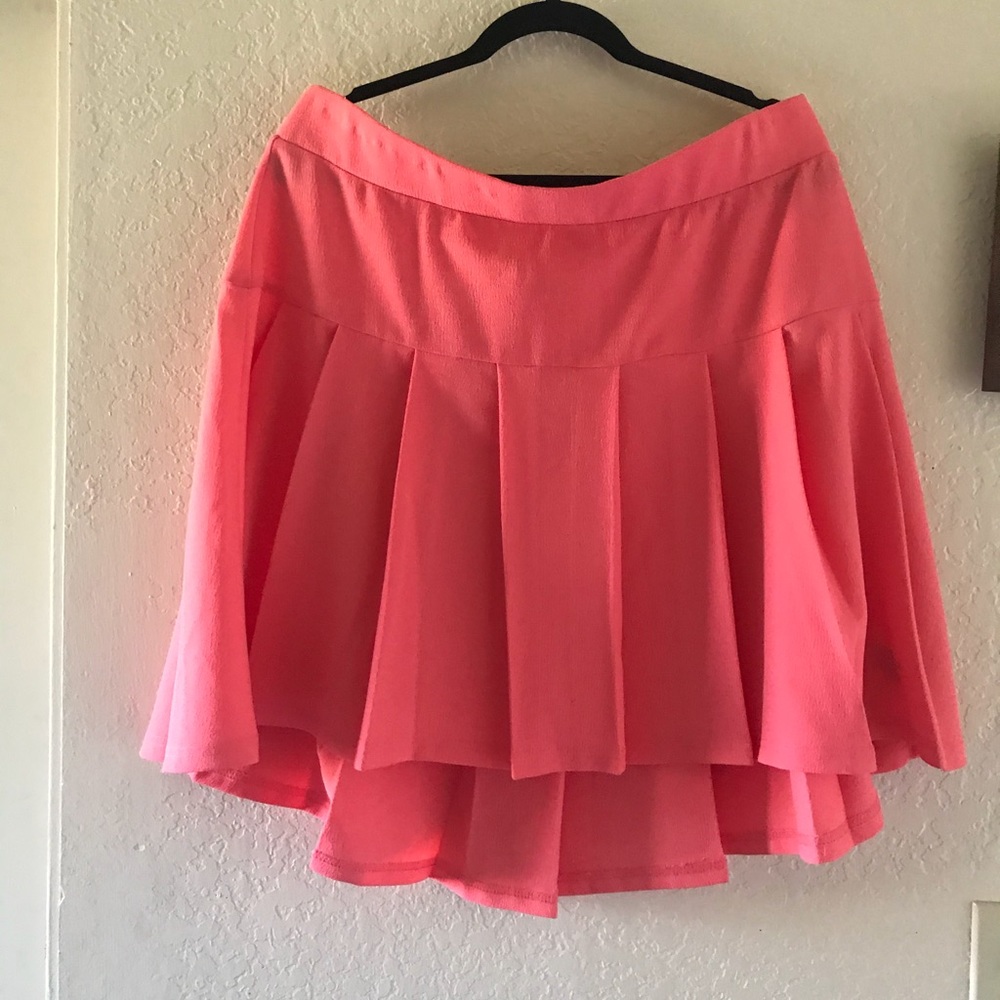 Torrid Peach Pleated Crepe Skirt Size 14